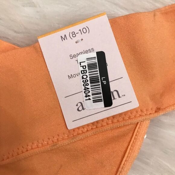 Ladies seamless thong underwear - Picture 3 of 4